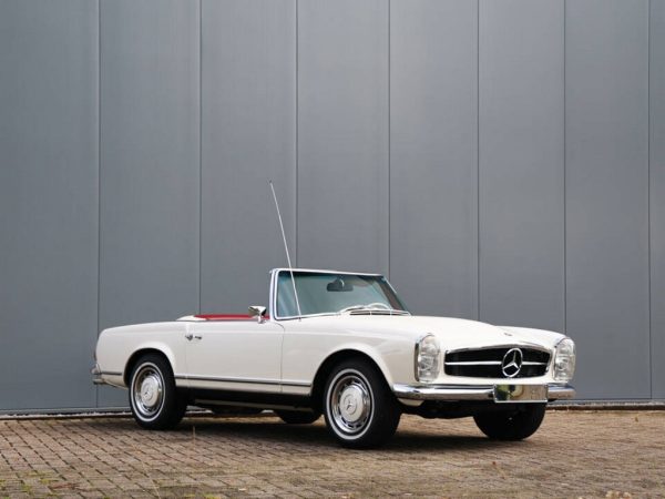 1969 Mercedes-Benz 280 SL Pagoda 
