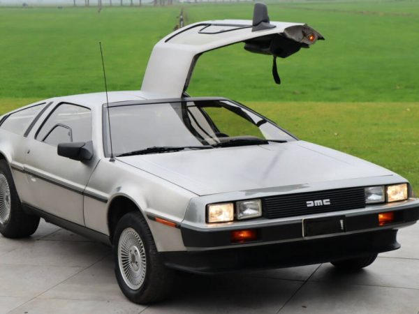 1982 DeLorean DMC-12