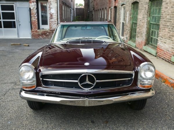 1967 Mercedes-Benz 230SL