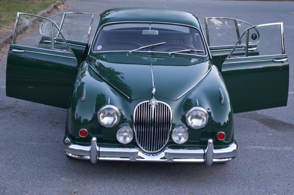 1961 Jaguar Mk II – Restomod