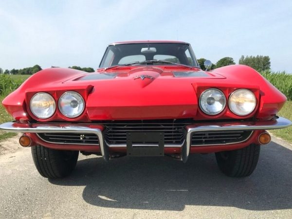 1963 Chevrolet Corvette C2 Split-Window Coupe – Original Matching-Numbers, Highly Collectible Classic