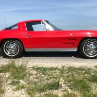 1963 Chevrolet Corvette C2 Split-Window Coupe – Original Matching-Numbers, Highly Collectible Classic - Image 9