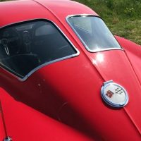 1963 Chevrolet Corvette C2 Split-Window Coupe – Original Matching-Numbers, Highly Collectible Classic - Image 12
