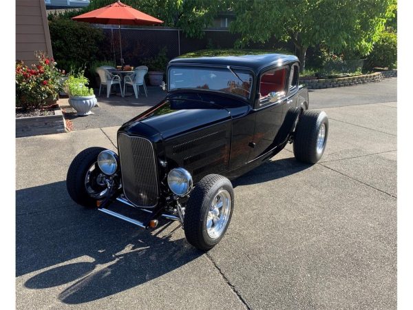 1932 Ford 5-Window Highboy Coupe