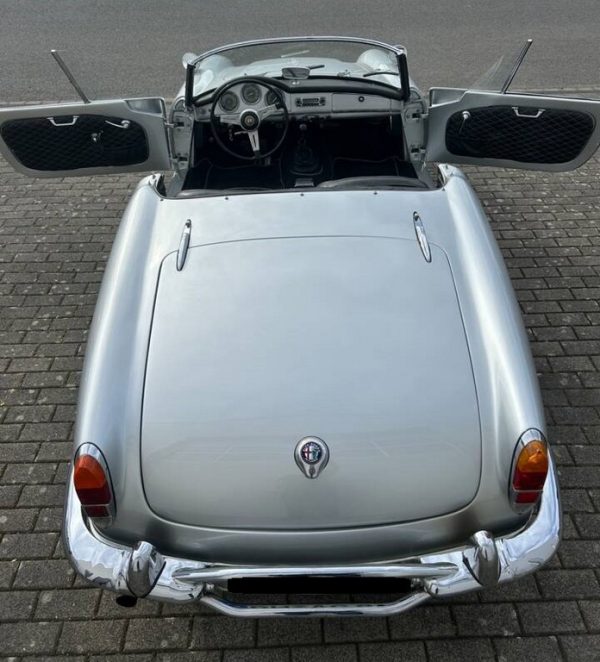 1963 Alfa Romeo Giulia 1600 Spider
